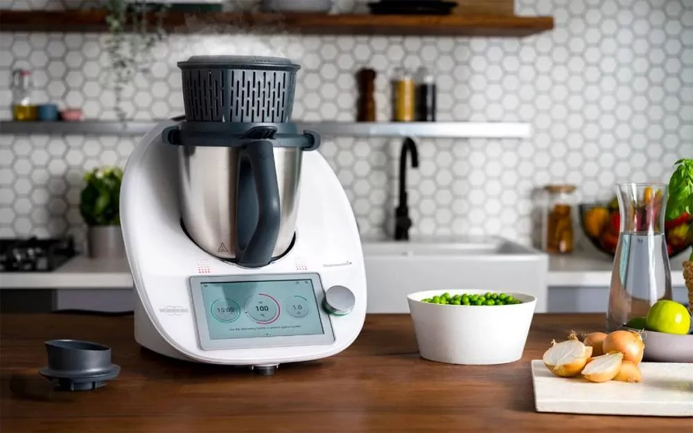 El robot de cocina con IA que revolucionó el modo de cocinar 