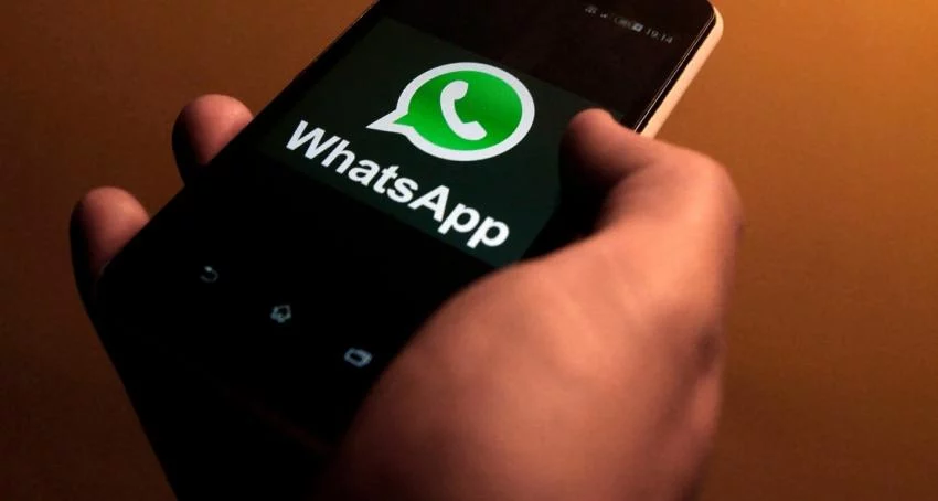 Cómo estafan con ofertas laborales en WhatsApp