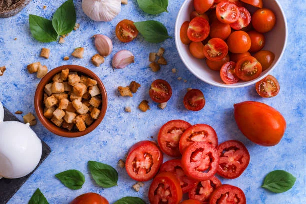 Prepara un salmorejo con estos ingredientes