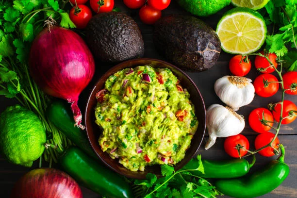 Ingredientes frescos: la clave del éxito del guacamole