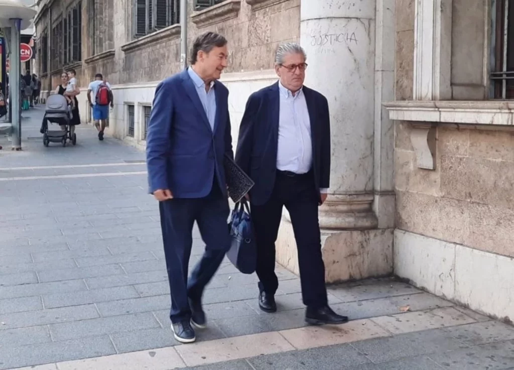 Joan Gual, expresidente del Puerto de Baleares, en su entrada a los Juzgados