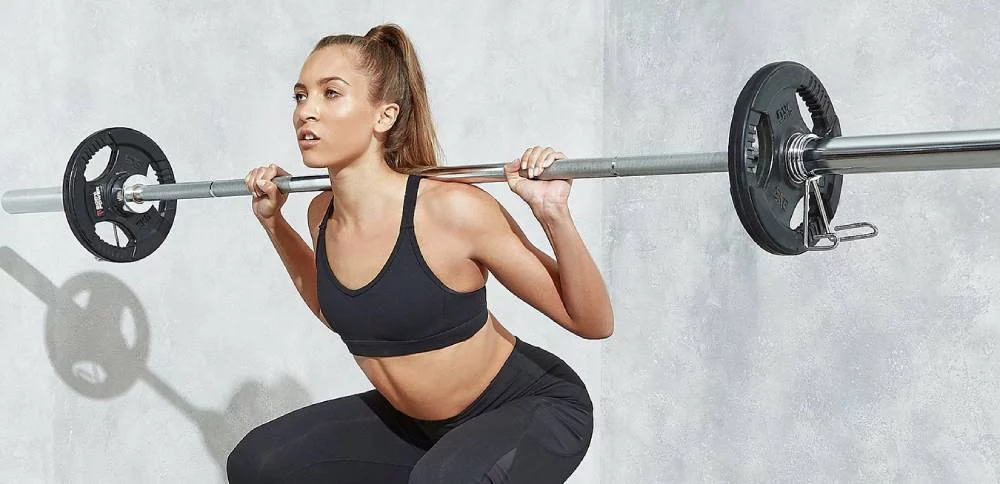 Cómo es la rutina para bajar calorías con el entrenamiento de fuerza 