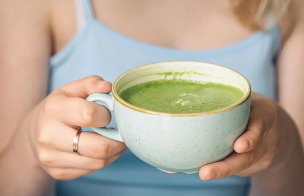 Preparar té de matcha es tan fácil como hacer café