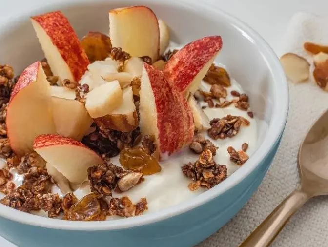 ¿Cuál es el snack que debes comer para acabar con los antojos nocturnos?