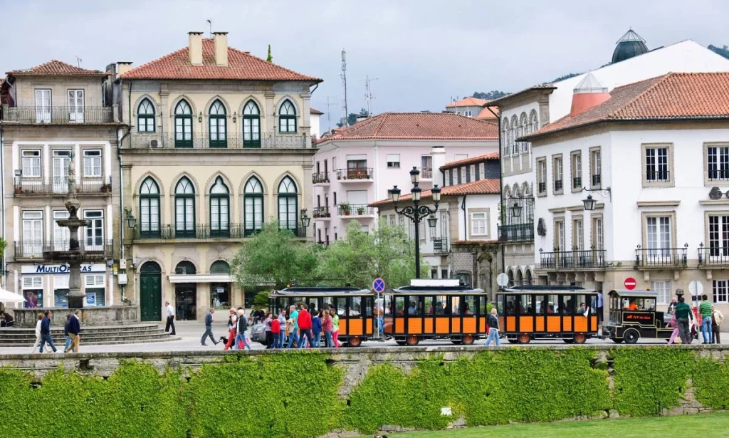 Ponte de Lima, el paraíso próximo a Ourense con el mejor vino y comida 