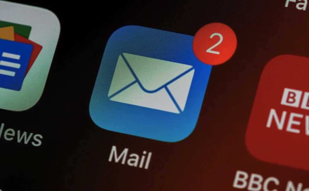 ¿Qué beneficios trae la inteligencia artificial a Apple Mail?