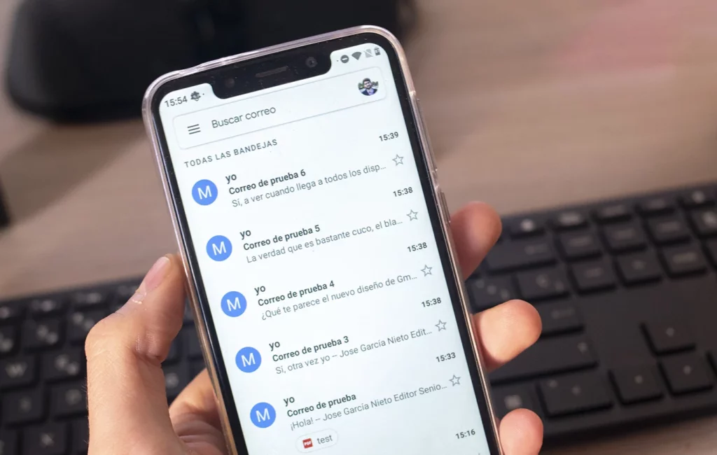 Cómo eliminar todos los correos de Gmail desde la app de móviles