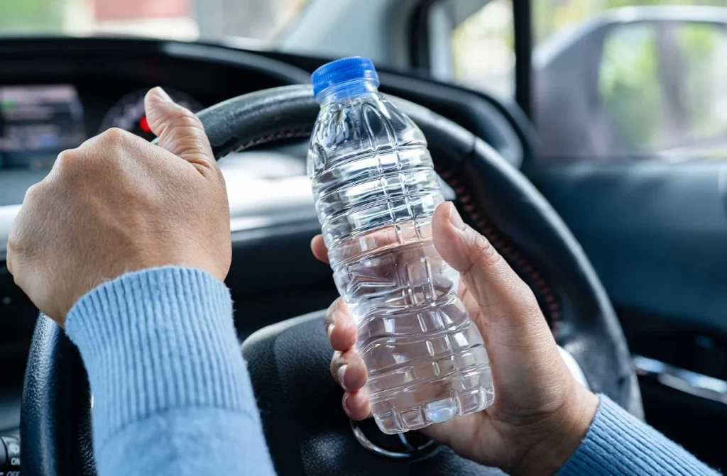 ¿Por qué las botellas plásticas pueden ser un problema para la tensión arterial alta?