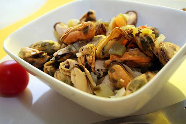 Preparación rápida y sencilla de la ensalada de mejillones