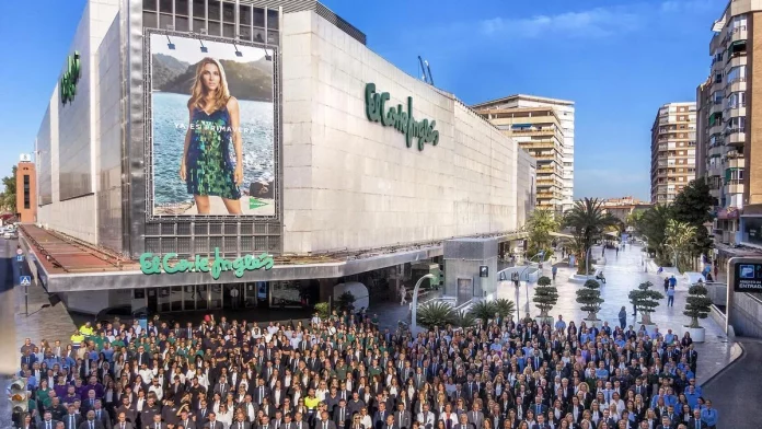 Luce elegante con los polos para hombre con un 50 % de descuento En El Corte Inglés