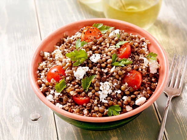 Ensalada de lentejas: un toque gourmet en minutos