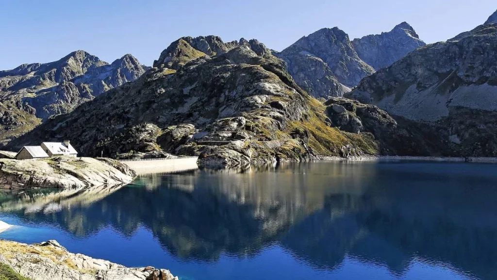 Todas las posibilidades de recorrer en tren los rincones más bellos de los Pirineos