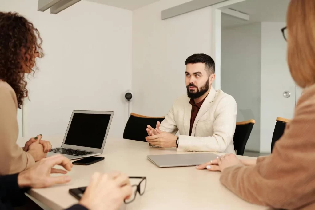 Cuál es la frase que una persona no debe decir en una entrevista laboral