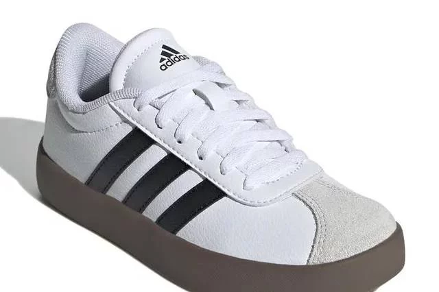 Ya en Decathlon las codiciadas Adidas Stan Smith del otono por solo 26