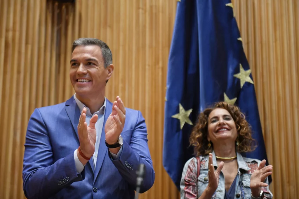 Pedro Sánchez y María Jesús Montero, presidente del Gobierno y ministra de Hacienda, respectivamente