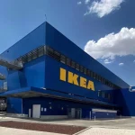 Ikea tiene los sofás que necesitas y los puedes comprar en 12 colores distintos y muy bien de precio