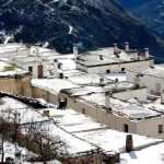 El encantador pueblo cerca de Granada perfecto para una escapada romántica en invierno