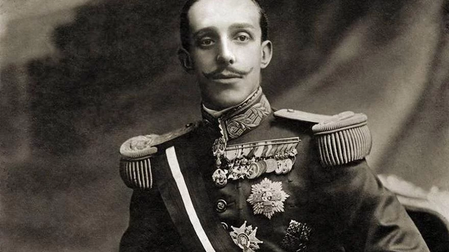 exilio de alfonso Moncloa