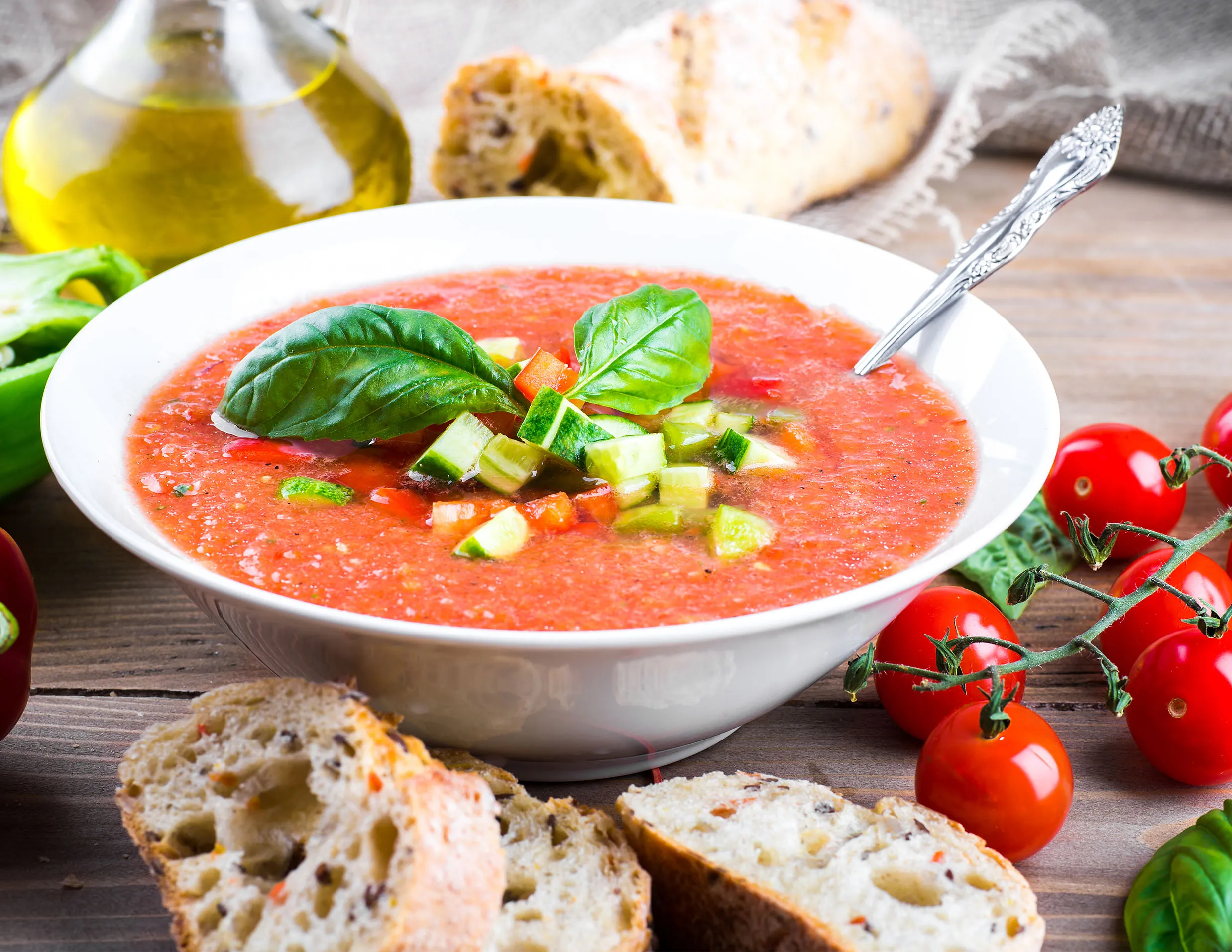 RECETA E HISTORIA DE LOS ORÍGENES DEL GAZPACHO