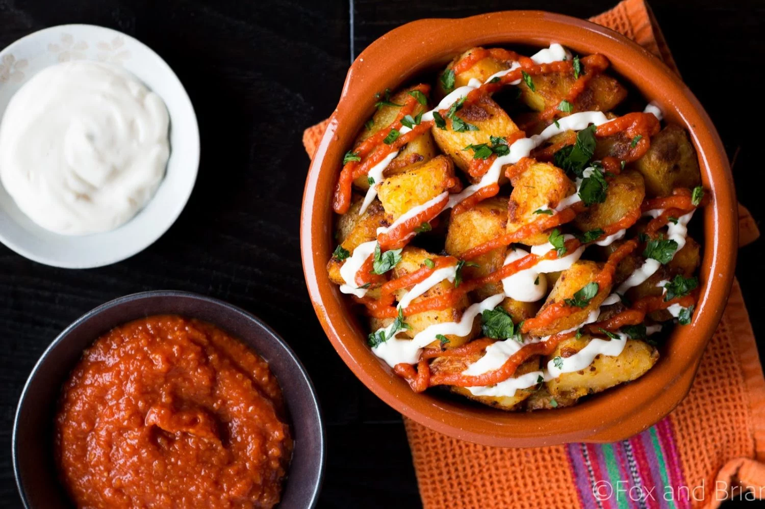 PREPARANDO LAS PATATAS BRAVAS AL HORNO