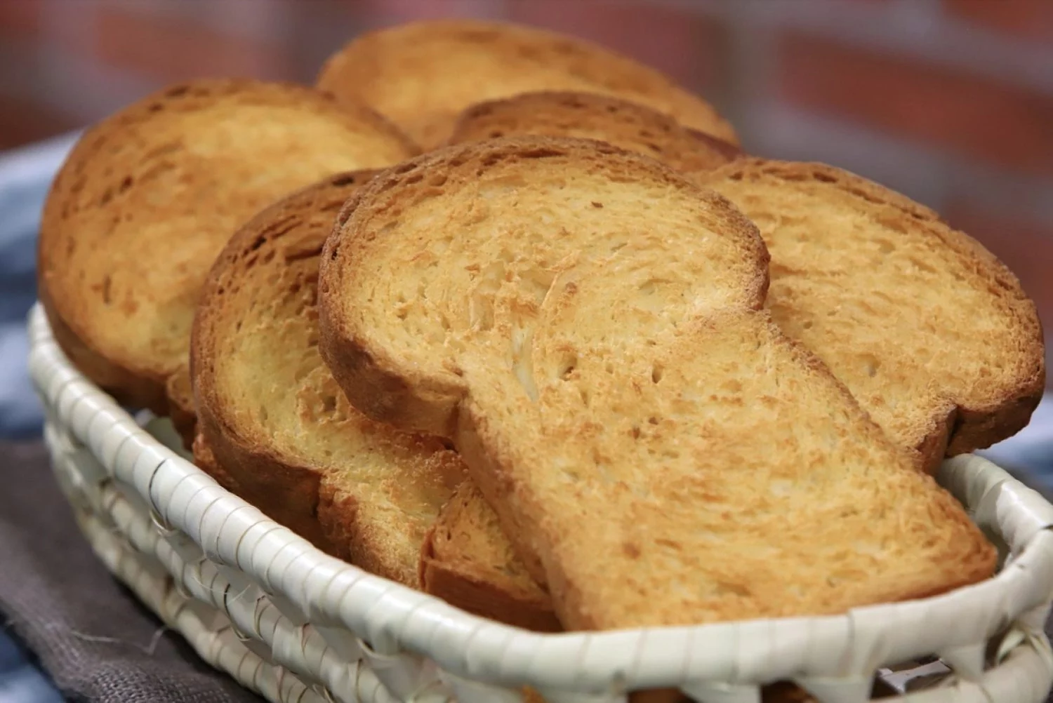 DESAYUNAR: EL IMPACTO DE LOS ADITIVOS Y CONSERVANTES EN LAS TOSTADAS 