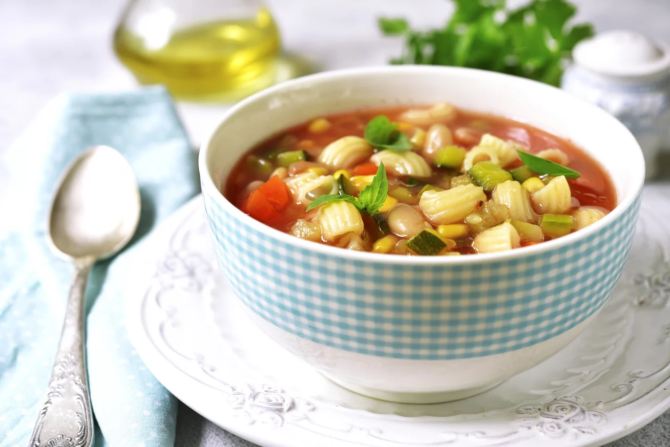 VARIEDADES Y CONSEJOS PARA PERSONALIZAR TU SOPA MINESTRONE