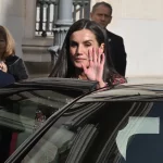 El gesto que pasó desapercibido en el encuentro entre Letizia y Ayuso