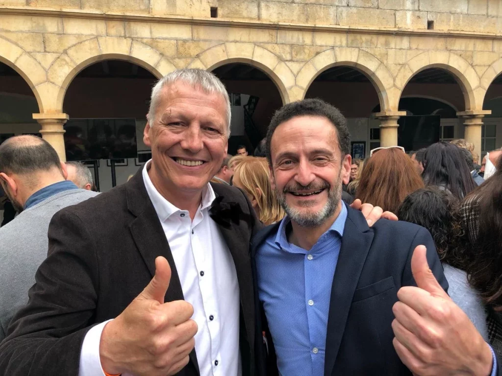 Jean Castel, miembro de CREE, junto con Edmundo Bal, líder de Cree