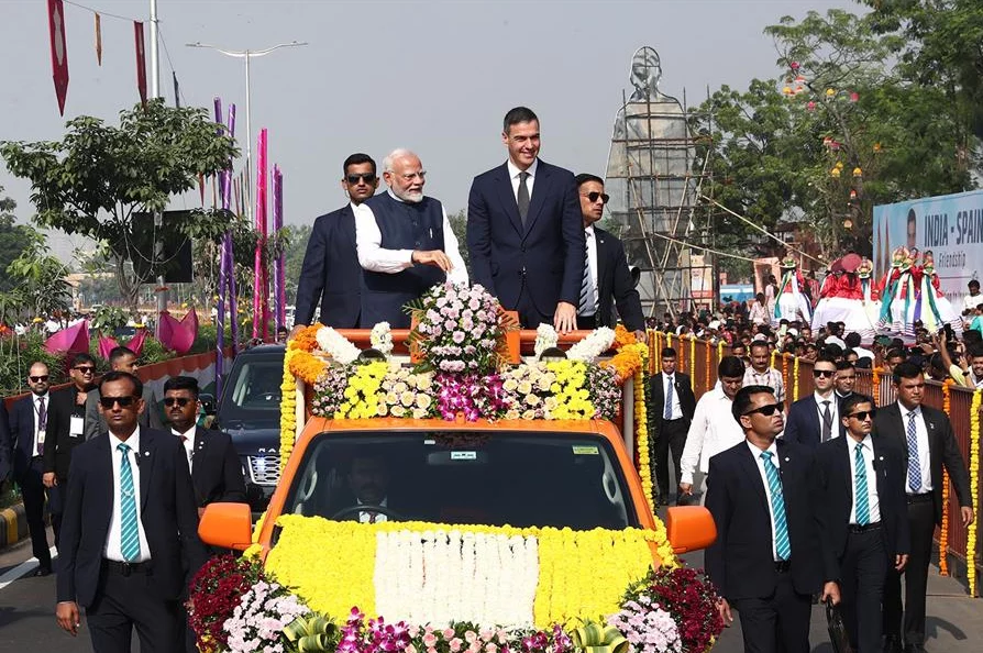 Pedro Sánchez, de viaje a la India en plena DANA del siglo