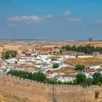 ¿Te atreves a visitar el castillo encantado en este paraje de Castilla-La Mancha?