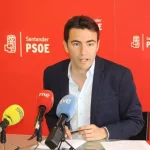 El PSOE cántabro se convierte en un avispero ante la jubilación de Revilla