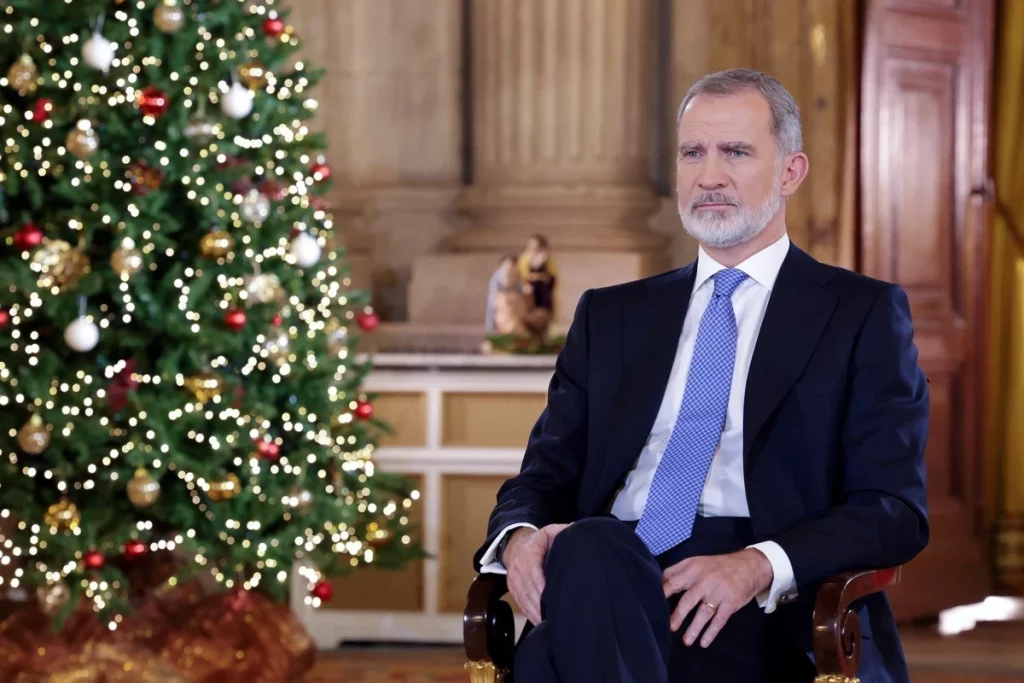 El Rey Felipe VI durante su mensaje de Navidad cargado de simbología y avisos al Gobierno