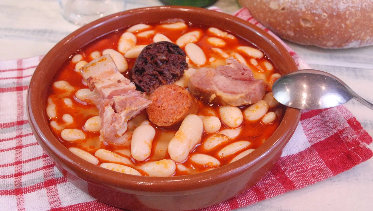 LA SELECCIÓN DE INGREDIENTES PARA UNA FABADA PERFECTA