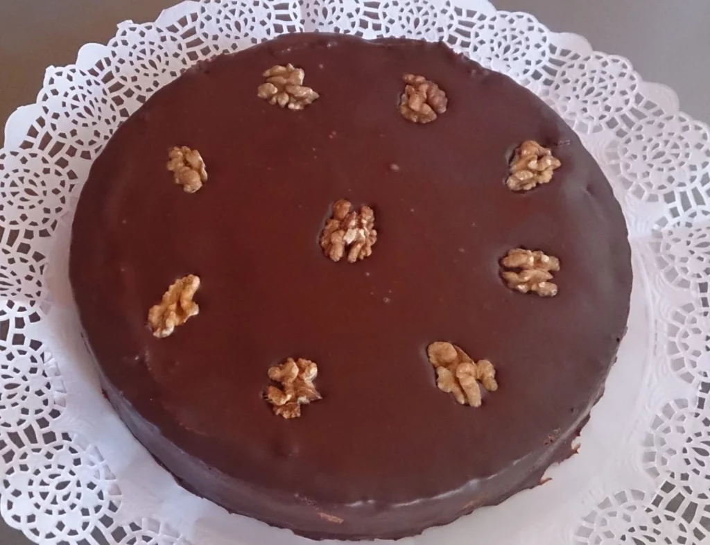 TARTA DE CHOCOLATE Y NUECES