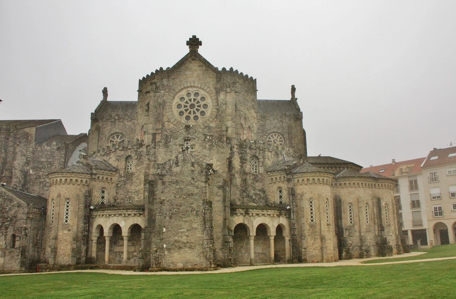 Templo de la Veracruz en El Carballino en Orense Moncloa