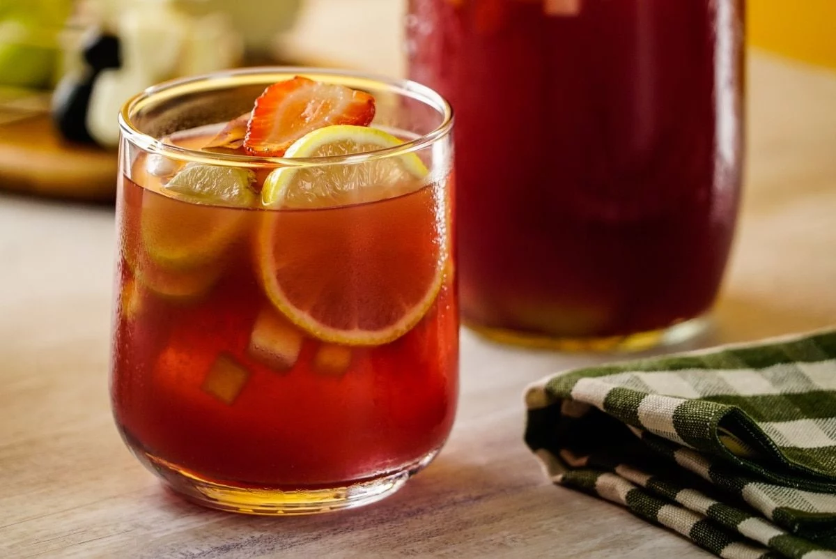 DISFRUTANDO DEL CLERICOT EN TU CENA DE NAVIDAD