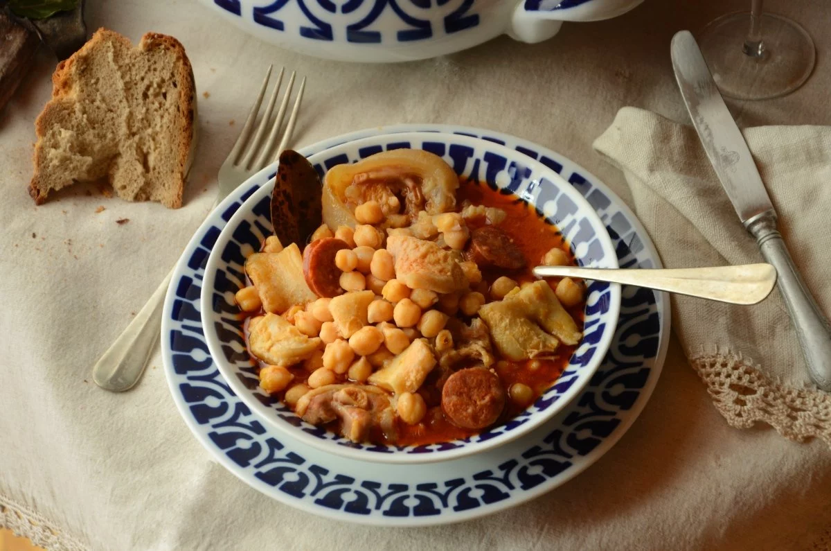 LA TRADICIÓN DE LOS CALLOS EN AVILÉS: UNA HISTORIA QUE SABE A HOGAR