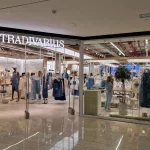 Stradivarius tiene el abrigo largo perfecto para este invierno que combina con todo