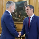 El pulso entre Sánchez y Felipe VI se traslada a los medios afines a Moncloa y Zarzuela