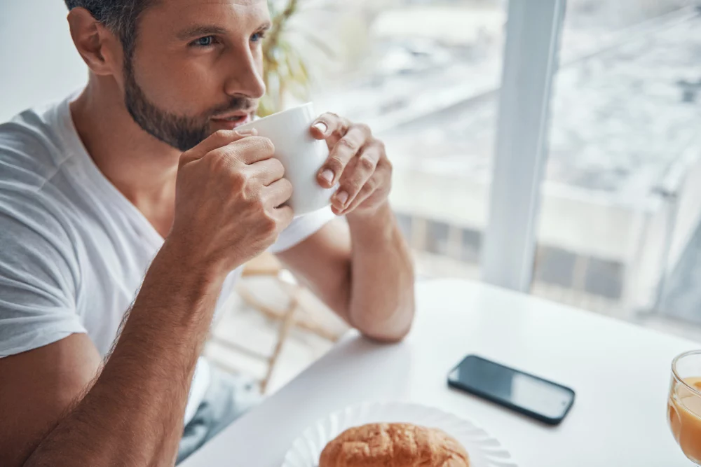 ¿QUÉ DICEN LOS NUTRICIONISTAS SOBRE EL CAFÉ INSTANTÁNEO?