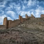 Este pueblo medieval de Aragón tiene murallas que te transportan al pasado